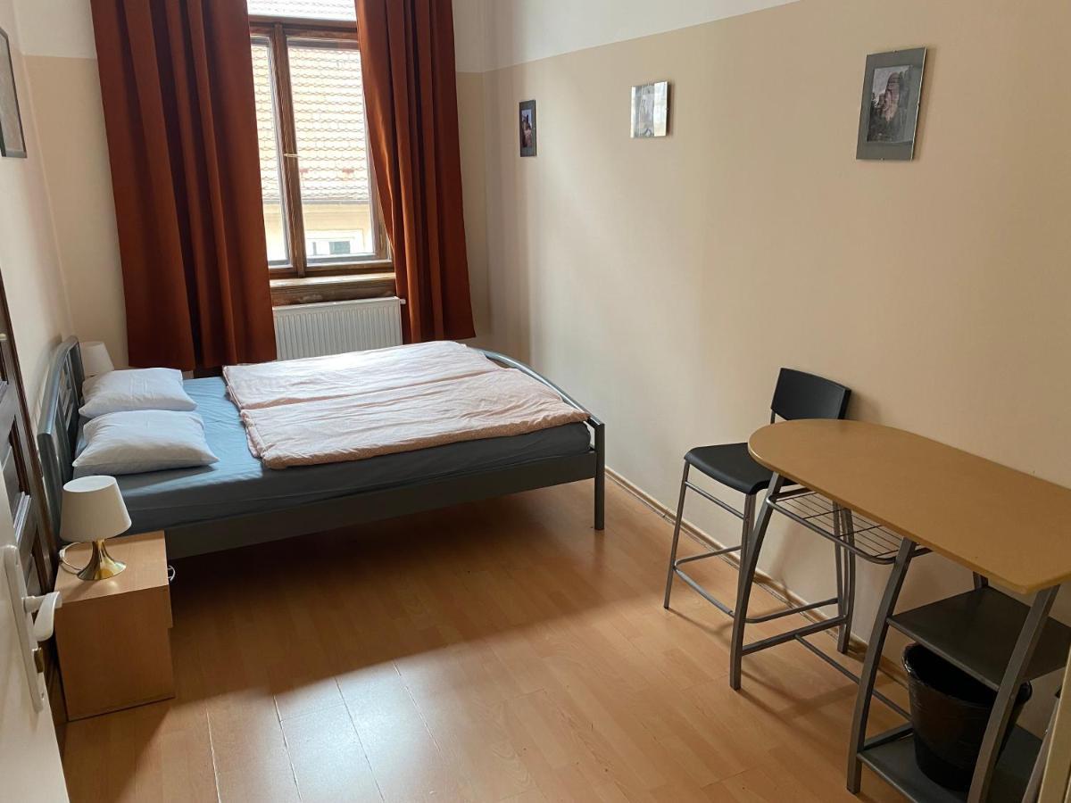 Hostel Emma Prague Ngoại thất bức ảnh
