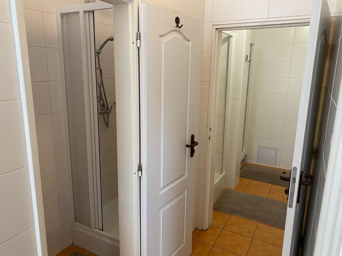 Hostel Emma Prague Ngoại thất bức ảnh
