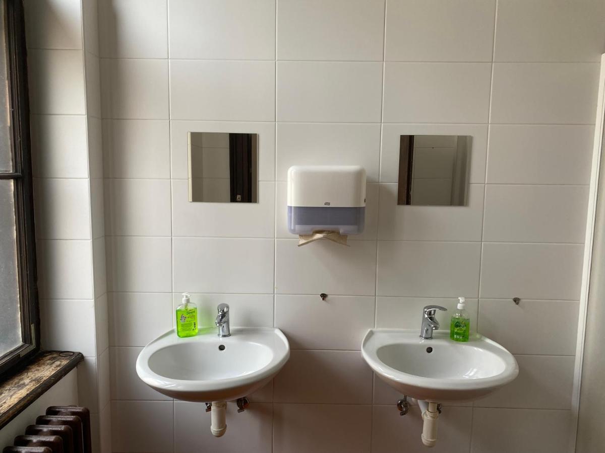 Hostel Emma Prague Ngoại thất bức ảnh