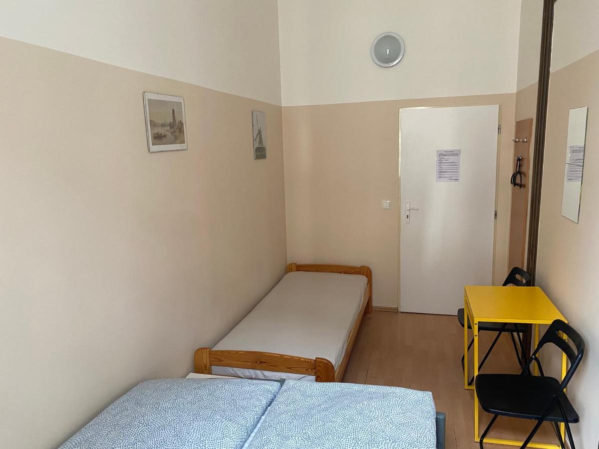 Hostel Emma Prague Ngoại thất bức ảnh