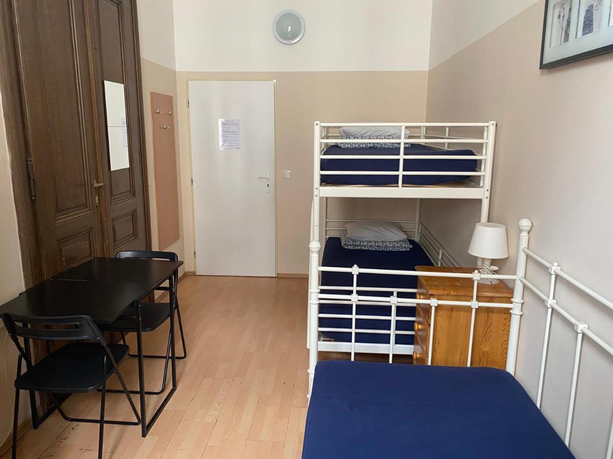 Hostel Emma Prague Ngoại thất bức ảnh